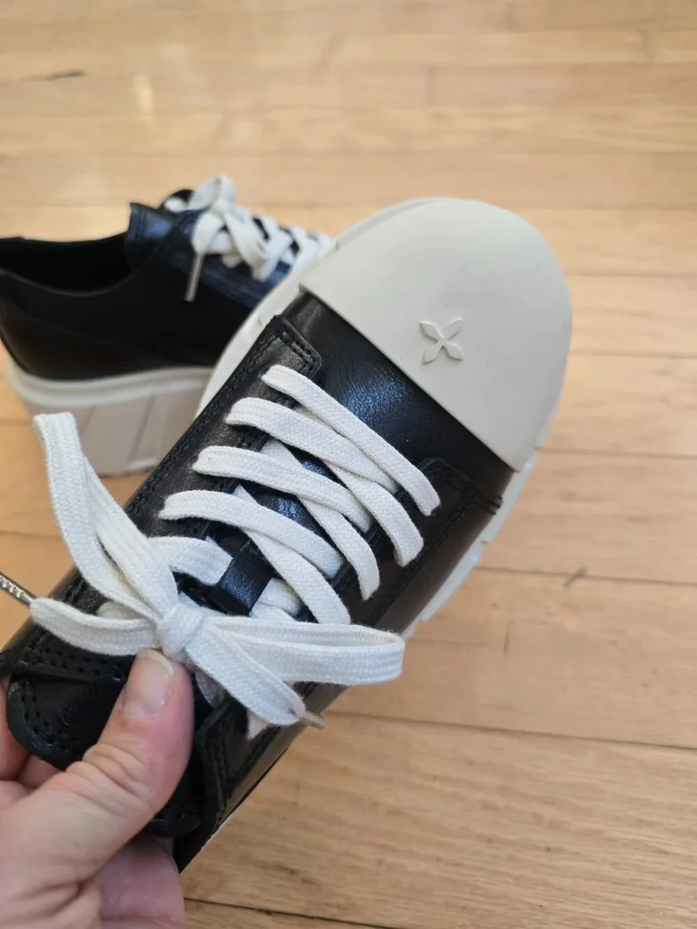 SMFK | Compass Mode Black Thick Leather White Cap Toe Platform Sneakers WMS 8.5